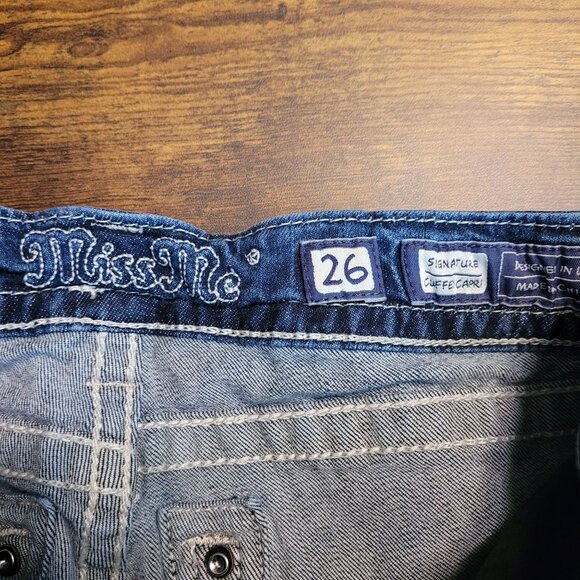 Miss Me Jeans Size 26 Cuffed Capri Fleur De Lis Low Rise Embellished - Picture 4 of 11